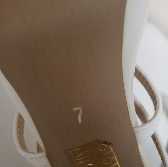 PUBLIC DESIRE Sabina Knee Strappy White Heel 7 - Picture 9 of 10